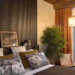 Szálloda Mihotel Tour Rose