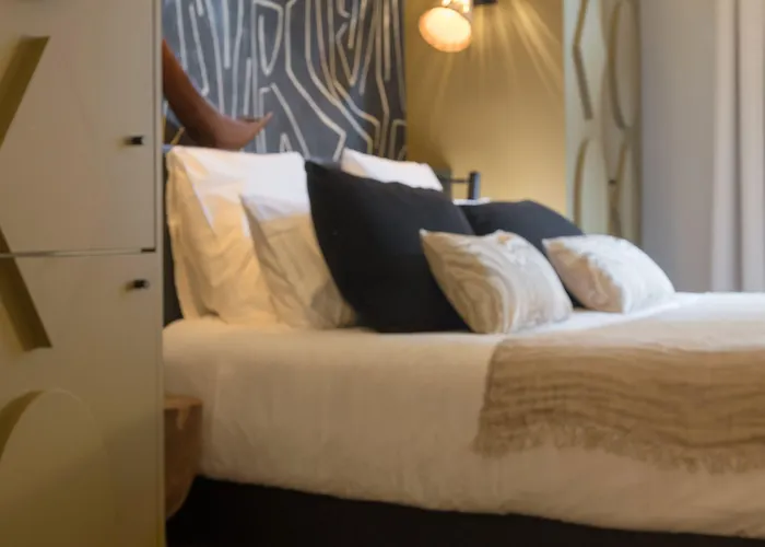 Mihotel Tour Rose *